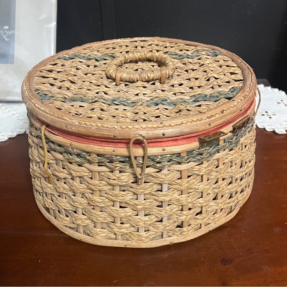 Damaged! Vintage Round Wicker Sewing Basket / Box with Silk Satin Interior